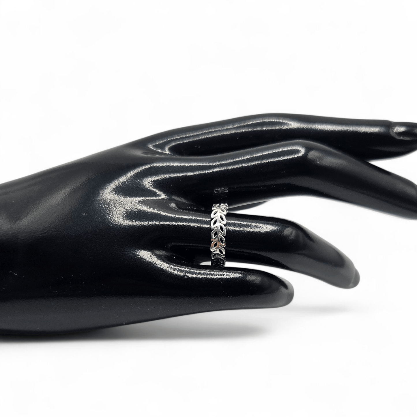 Infinite Leaf Design Silver 925 Ring