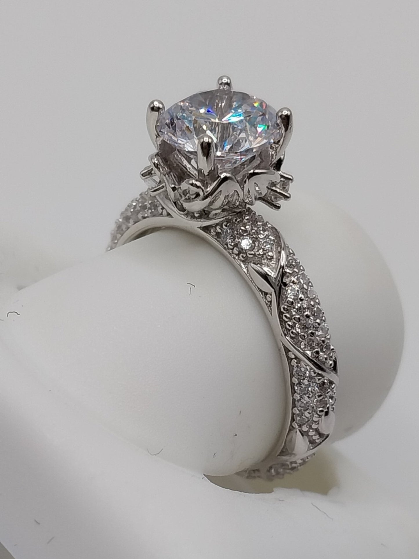 Round Solitaire Cubic Zirconia Engagement Ring 925 Silver