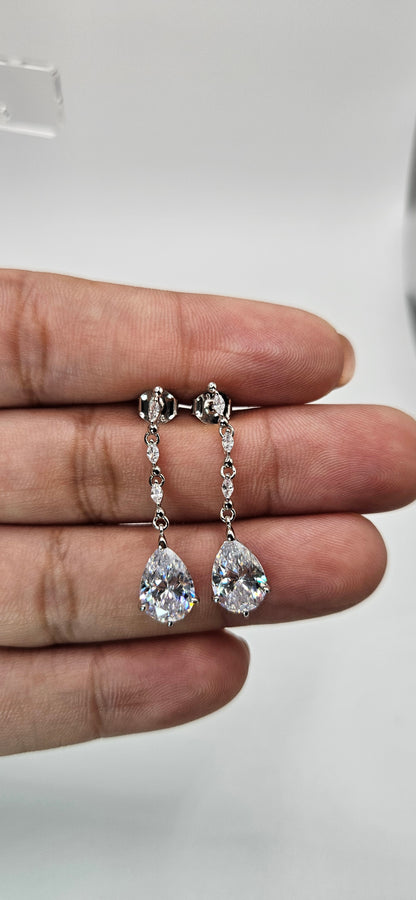 Elegantes pendientes colgantes de plata