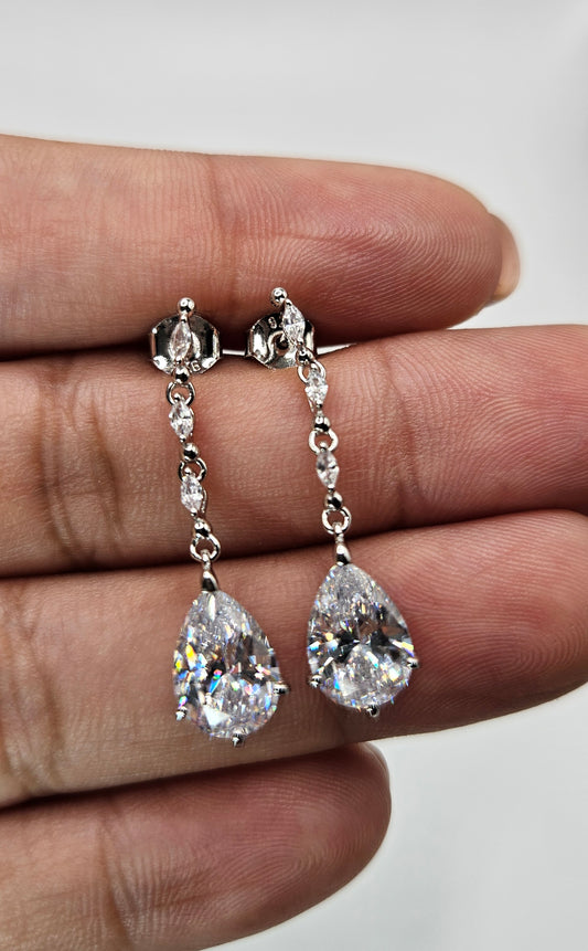 Elegantes pendientes colgantes de plata