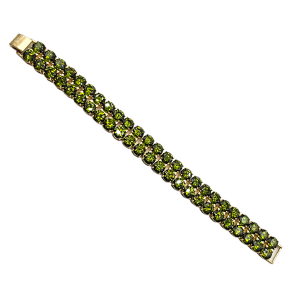 Circonita con peridoto verde oliva en pulsera chapada en oro de 14 k