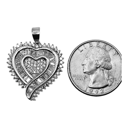 Colgante en forma de corazón de plata 925 con circonita