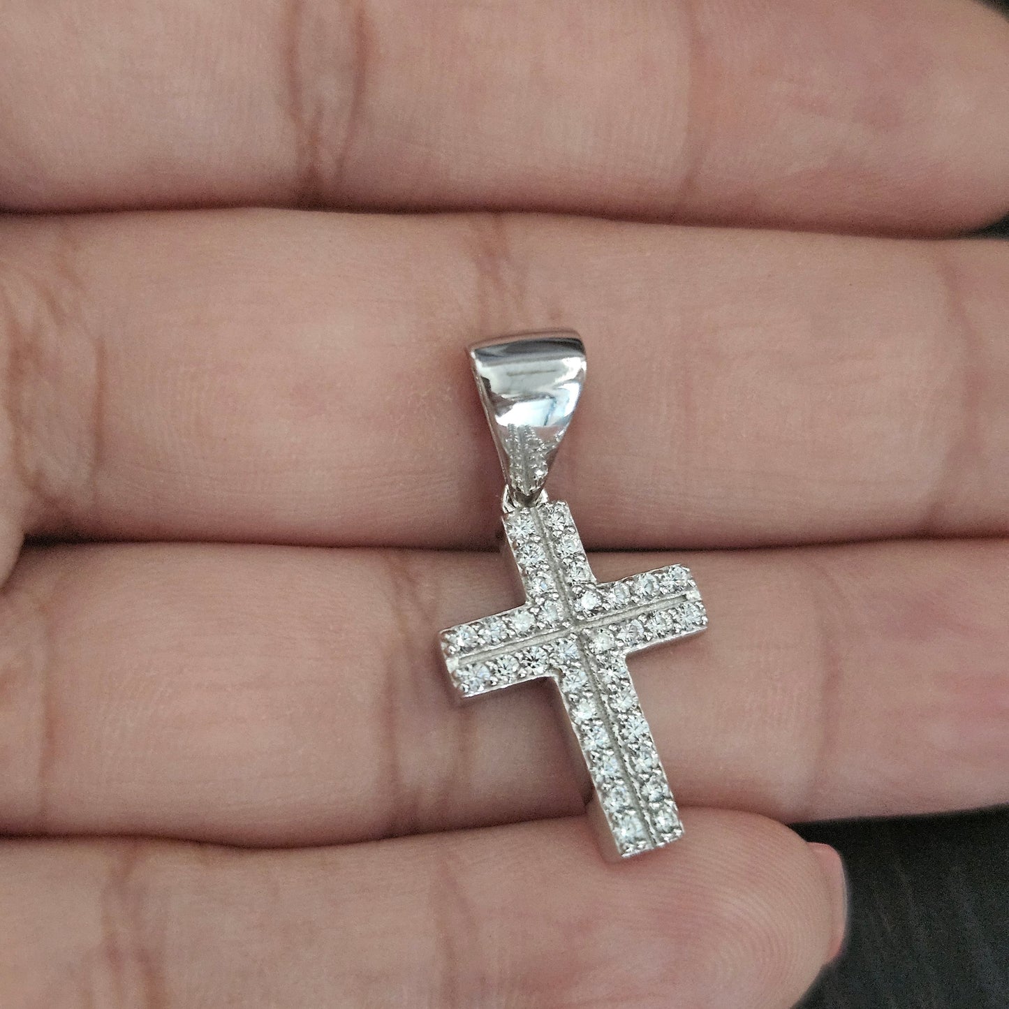 Cross Pendant Silver 925 Sparkling White Cubic Zirconia Stones Round Bail