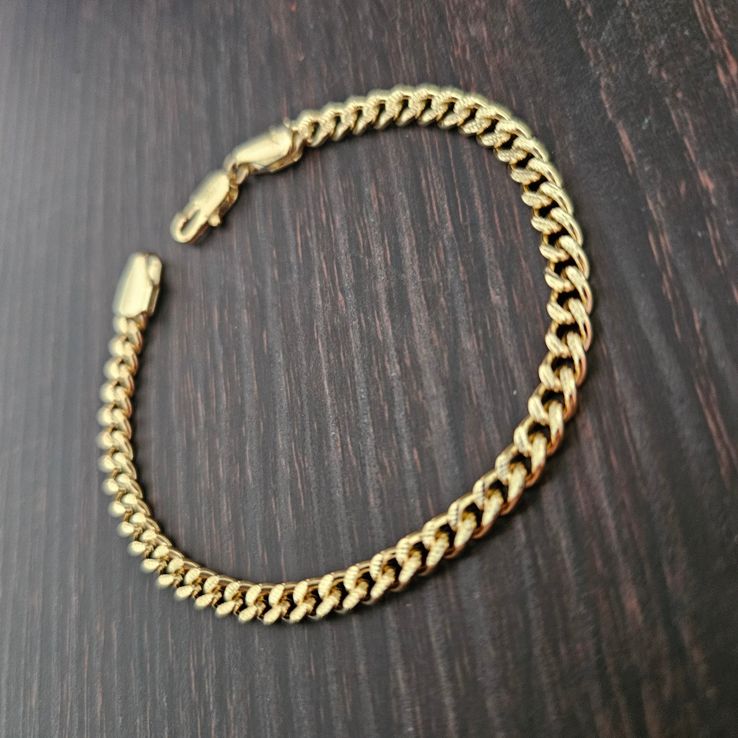 Diamond Cut Link 14k Gold Plated Bracelet 7"Long