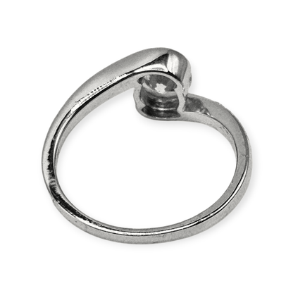 Fancy Twist Round Cut Cubic Zirconia Silver 925 Ring Band