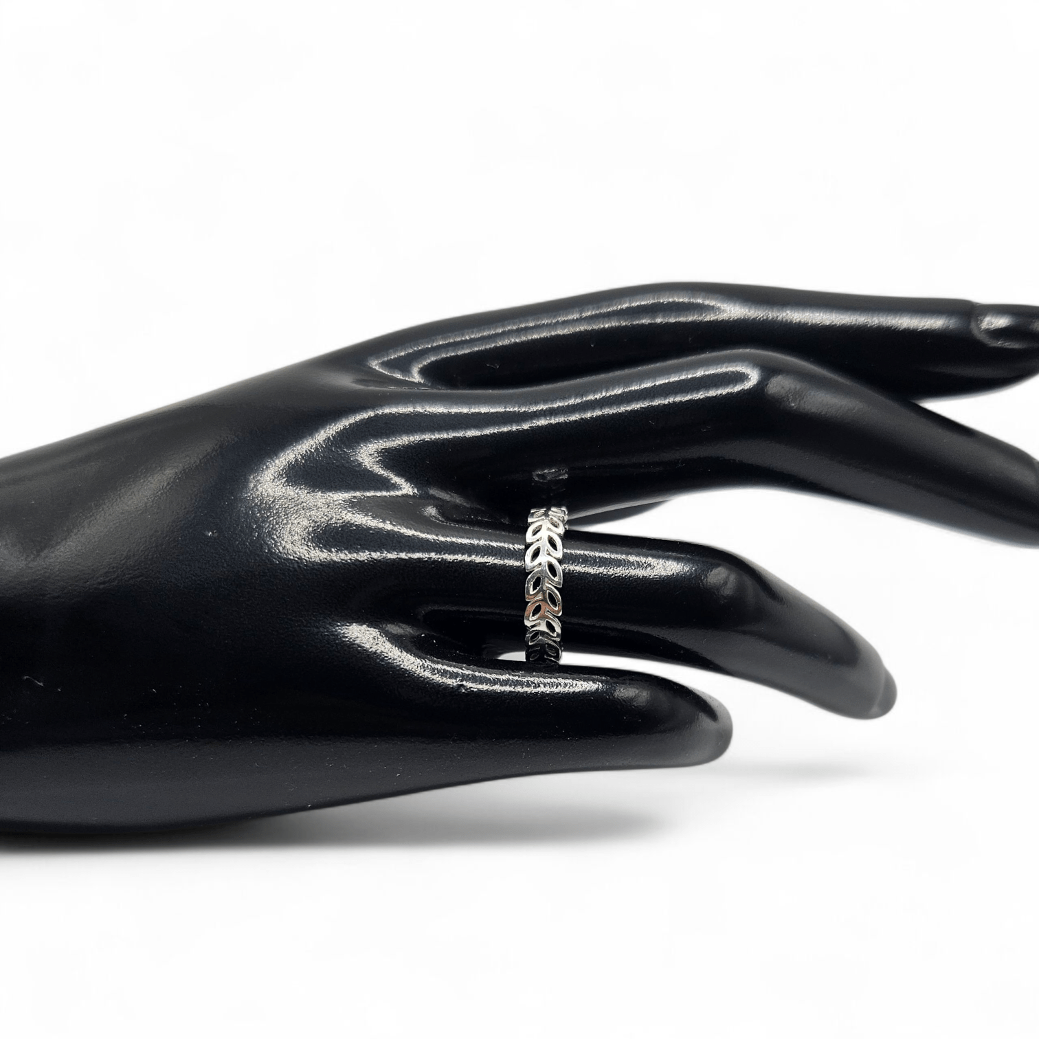 Infinite Leaf Design Silver 925 Ring